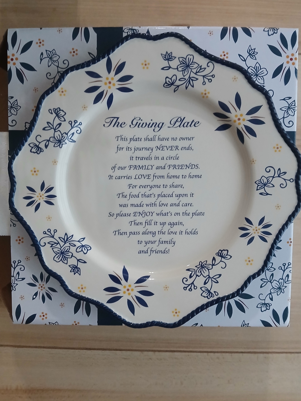 Temp-tations The Giving Plate Brand New In Box Color ~ Blue & Cream